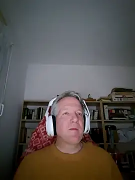 ChocolatMilka44 online show from 03/07/26, 02:30