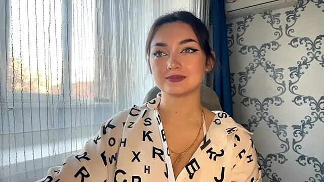 TwotyBright online show from 11/18/25, 08:08