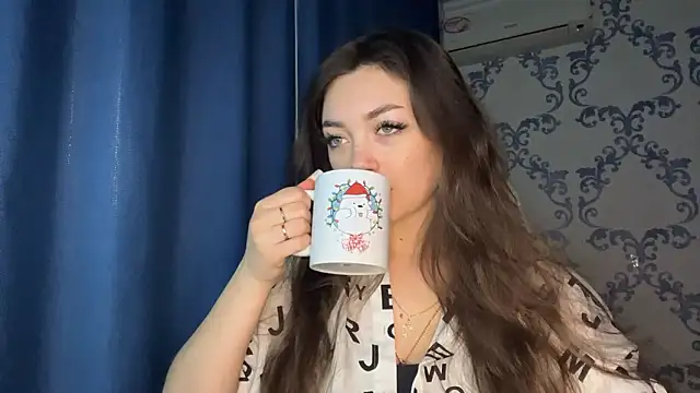 TwotyBright online show from 02/16/26, 06:09