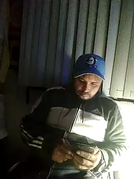 Snapshot of KARNEs24666 chatting on 11/09/25, 10:57 KARNEs24666 online show from 11/09/25, 10:57