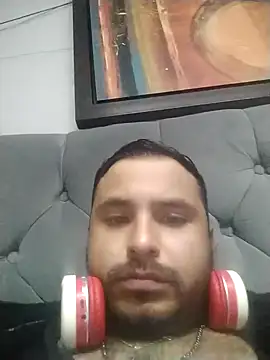 Snapshot of KARNEs24666 chatting on 11/17/25, 12:00 KARNEs24666 online show from 11/17/25, 12:00