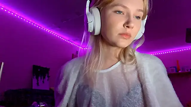 KarinRobertson online show from 11/12/25, 05:24