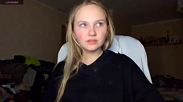 KarinRobertson online show from 02/18/26, 04:14