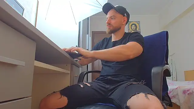 Ryanstone  online show from 05/21/26, 03:46