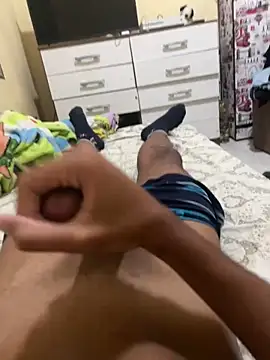 Snapshot of Novinhode18__ chatting on 12/04/25, 04:00 Novinhode18 online show from 12/04/25, 04:00