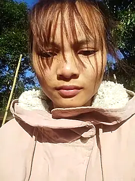 Snapshot of Ye_n chatting on 11/26/25, 12:33 Ye n online show from 11/26/25, 12:33