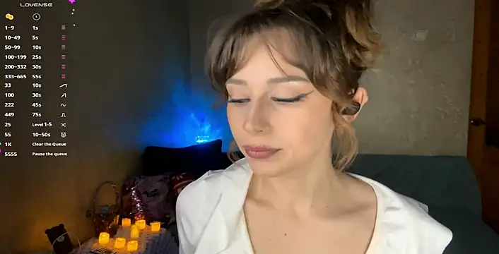 CrystaDepaul online show from 11/16/25, 07:08