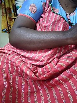 Snapshot of hyd_couple7878 chatting on 11/29/25, 05:38 hyd couple7878 online show from 11/29/25, 05:38