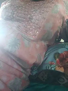 hyd couple7878 online show from 04/16/26, 10:27