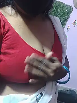Snapshot of hyd_couple7878 chatting on 07/08/26, 05:45 hyd couple7878 online show from 07/08/26, 05:45