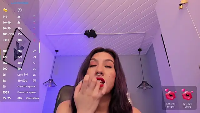 zoe-moreau online show from 03/05/26, 08:16