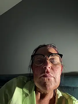 Angel-LinaX online show from 12/20/25, 09:22