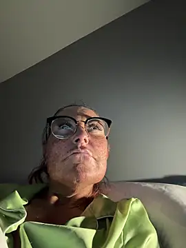 Angel-LinaX online show from 02/09/26, 10:14