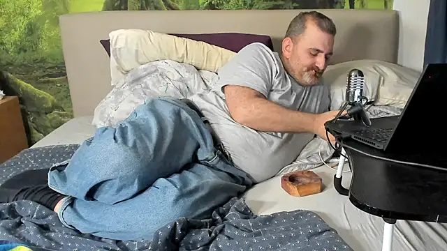 Snapshot of chubbydaddybearluka chatting on 12/04/25, 04:11 chubbydaddybearluka online show from 12/04/25, 04:11