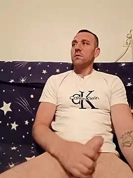 Snapshot of Baiat_Finut1 chatting on 11/07/25, 01:49 Baiat Finut1 online show from 11/07/25, 01:49