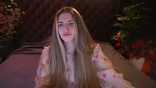 DanielaReign online show from 04/15/26, 01:07