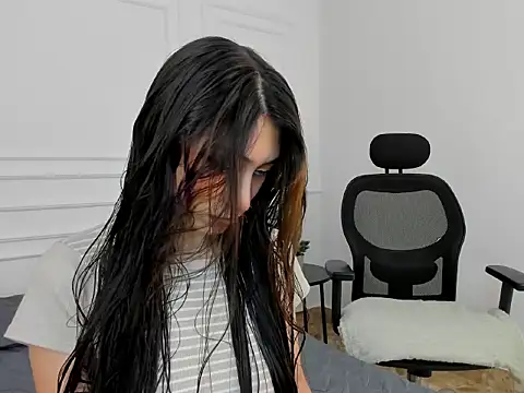 Ana Muller19 online show from 11/04/25, 11:15