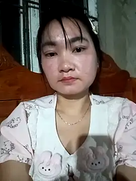 Snapshot of buom-xinh chatting on 11/04/25, 01:32 buom-xinh online show from 11/04/25, 01:32