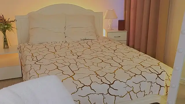 WICKEDEMBER online show from 03/23/26, 01:53