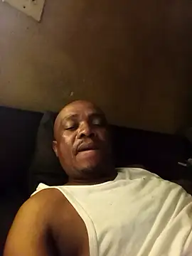 Snapshot of BBC-KING-100 chatting on 01/19/26, 01:42 BBC-KING-100 online show from 01/19/26, 01:42