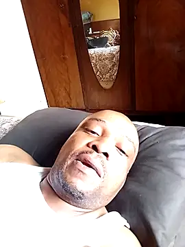 Snapshot of BBC-KING-100 chatting on 02/02/26, 11:09 BBC-KING-100 online show from 02/02/26, 11:09