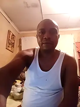 Snapshot of BBC-KING-100 chatting on 02/18/26, 12:50 BBC-KING-100 online show from 02/18/26, 12:50