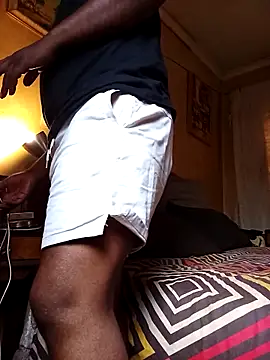 Snapshot of BBC-KING-100 chatting on 02/20/26, 02:17 BBC-KING-100 online show from 02/20/26, 02:17