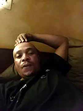 Snapshot of BBC-KING-100 chatting on 02/23/26, 02:14 BBC-KING-100 online show from 02/23/26, 02:14