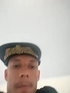 Snapshot of FLECKIN chatting on 11/03/25, 08:48 FLECKIN online show from 11/03/25, 08:48