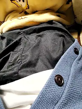 yuyuyu23565 online show from 11/15/25, 08:55