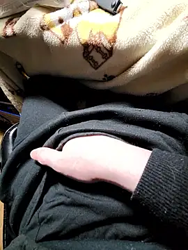 yuyuyu23565 online show from 11/21/25, 12:48