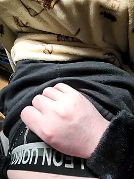 yuyuyu23565 online show from 11/24/25, 12:38