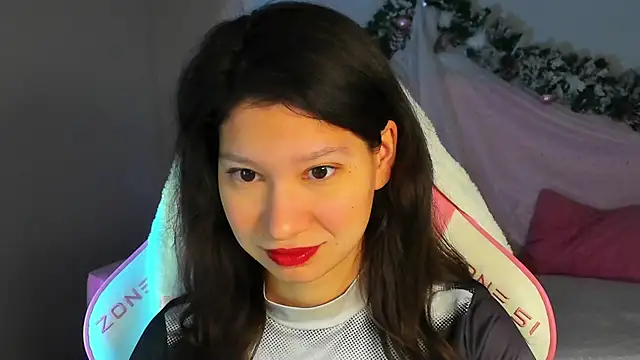 SaraDenars online show from 12/14/25, 05:13