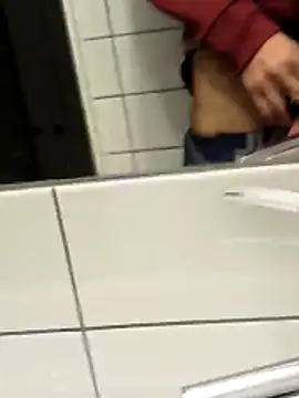 Snapshot of Camiin20 chatting on 02/01/26, 03:54 Camiin20 online show from 02/01/26, 03:54