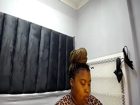 Snapshot of BigAssBBW24 chatting on 01/10/26, 11:34 BigAssBBW24 online show from 01/10/26, 11:34