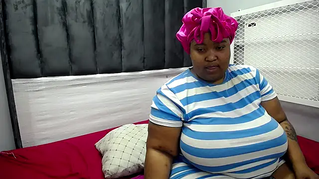 Snapshot of BigAssBBW24 chatting on 02/03/26, 06:40 BigAssBBW24 online show from 02/03/26, 06:40