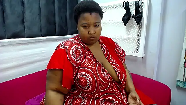 Snapshot of BigAssBBW24 chatting on 02/14/26, 07:05 BigAssBBW24 online show from 02/14/26, 07:05