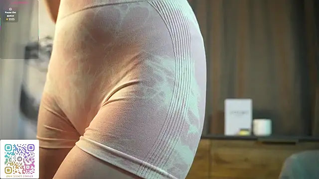 Snapshot of NamMastel chatting on 11/22/25, 01:26 NamMastel online show from 11/22/25, 01:26