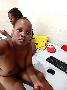 Snapshot of sexyspicy1804 chatting on 11/26/25, 01:56 sexyspicy1804 online show from 11/26/25, 01:56