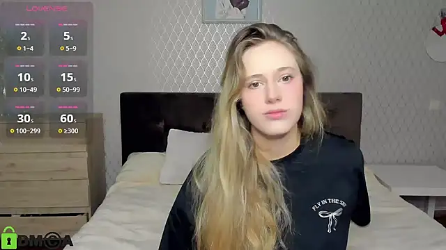 Snapshot of blondy_rina chatting on 11/05/25, 08:53 blondy rina online show from 11/05/25, 08:53