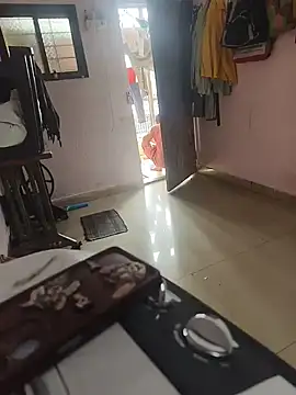 Snapshot of Lailamajnu1996 chatting on 02/16/26, 05:03 Lailamajnu1996 online show from 02/16/26, 05:03