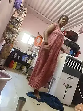 Snapshot of Lailamajnu1996 chatting on 02/22/26, 04:46 Lailamajnu1996 online show from 02/22/26, 04:46