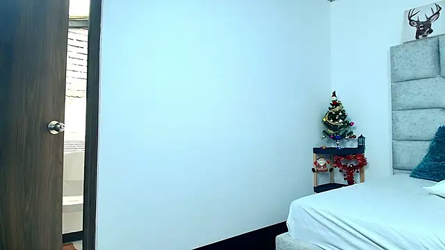 Snapshot of KimberlyFox_t chatting on 01/09/26, 12:30 KimberlyFox t online show from 01/09/26, 12:30