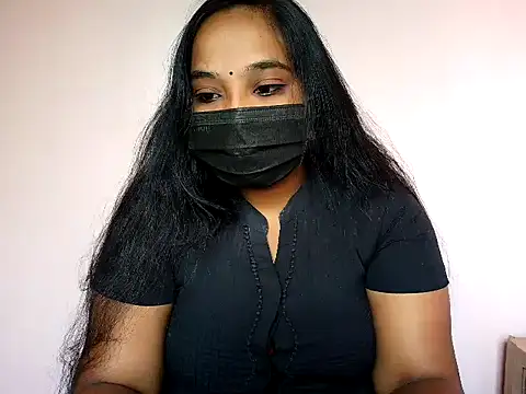 Snapshot of Mathi_cam chatting on 06/20/26, 04:37 Mathi cam online show from 06/20/26, 04:37