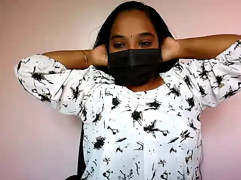 Snapshot of Mathi_cam chatting on 06/23/26, 04:10 Mathi cam online show from 06/23/26, 04:10