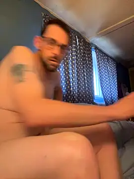 biggdaddyandqueenn online show from 11/15/25, 01:40