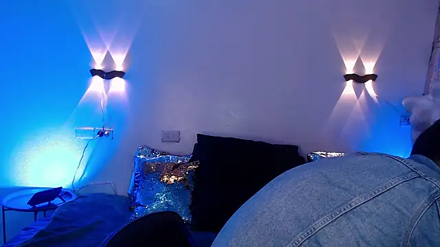 Snapshot of alexy_re chatting on 11/15/25, 04:36 alexy re online show from 11/15/25, 04:36