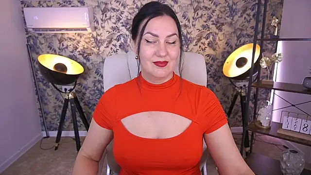 Snapshot of VelvetLuck chatting on 07/19/26, 12:42 VelvetLuck online show from 07/19/26, 12:42