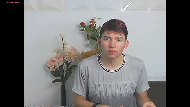 Oliver paris online show from 12/01/25, 09:20