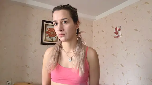 Auroragin online show from 11/13/25, 09:08